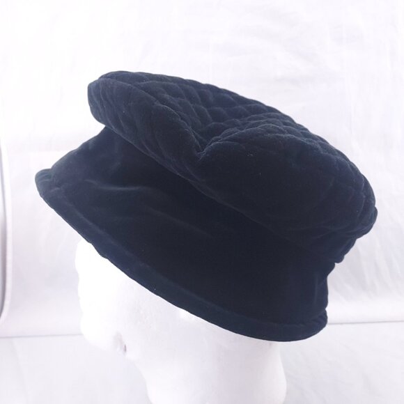 Vintage Lord & Taylor Black Pillbox Bucket Velvet Velour Hat Barret Womens - Picture 4 of 7
